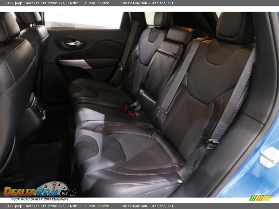 2017 Jeep Cherokee Trailhawk 4x4 Hydro Blue Pearl / Black Photo #18