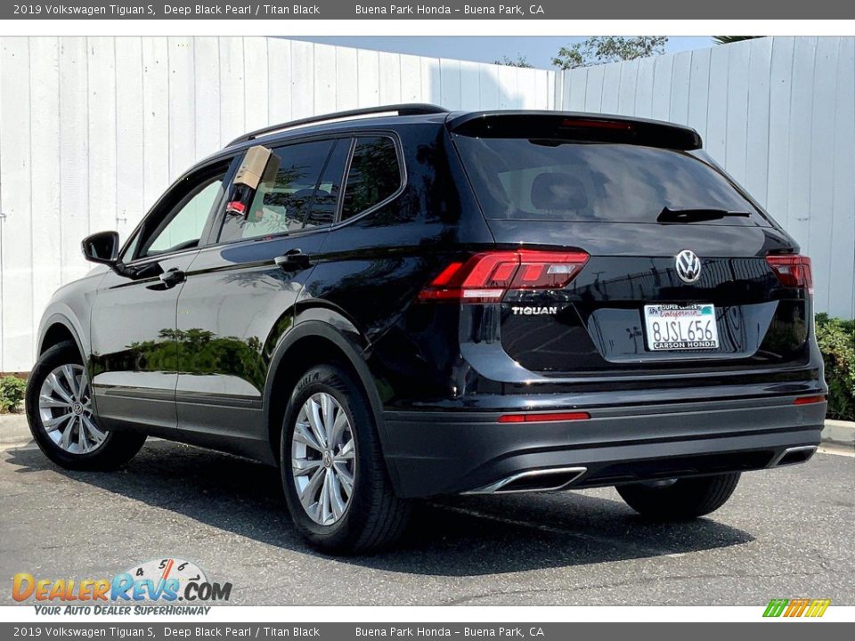 2019 Volkswagen Tiguan S Deep Black Pearl / Titan Black Photo #12