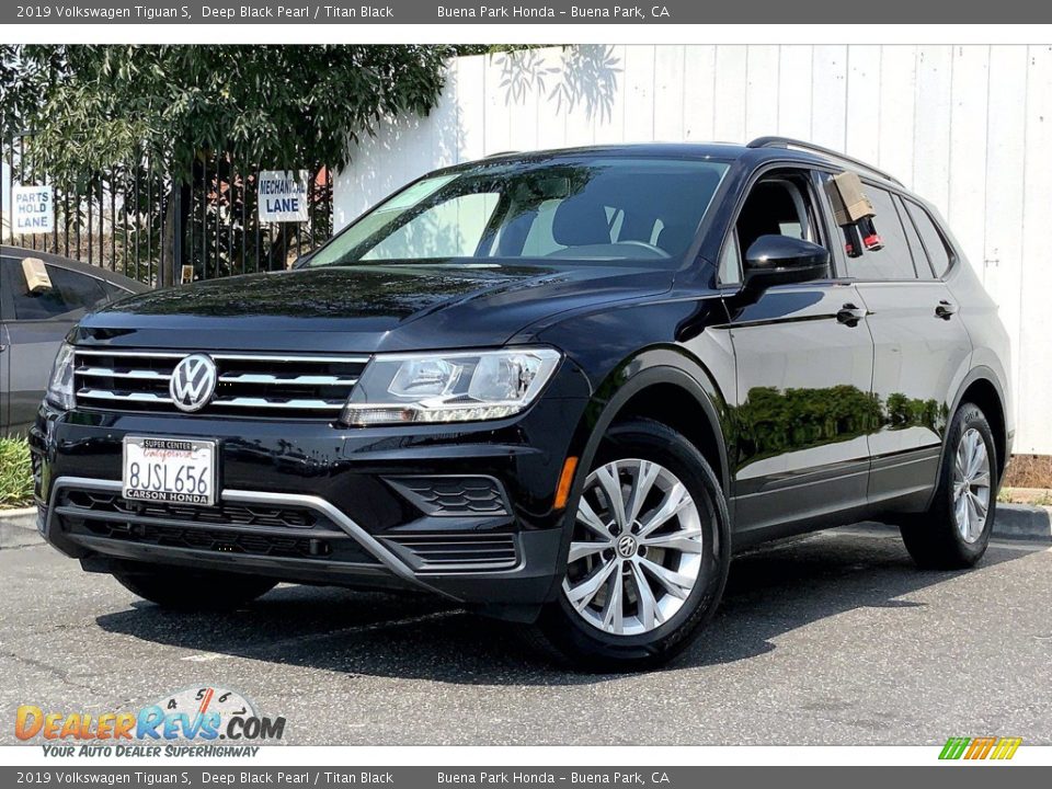 2019 Volkswagen Tiguan S Deep Black Pearl / Titan Black Photo #14