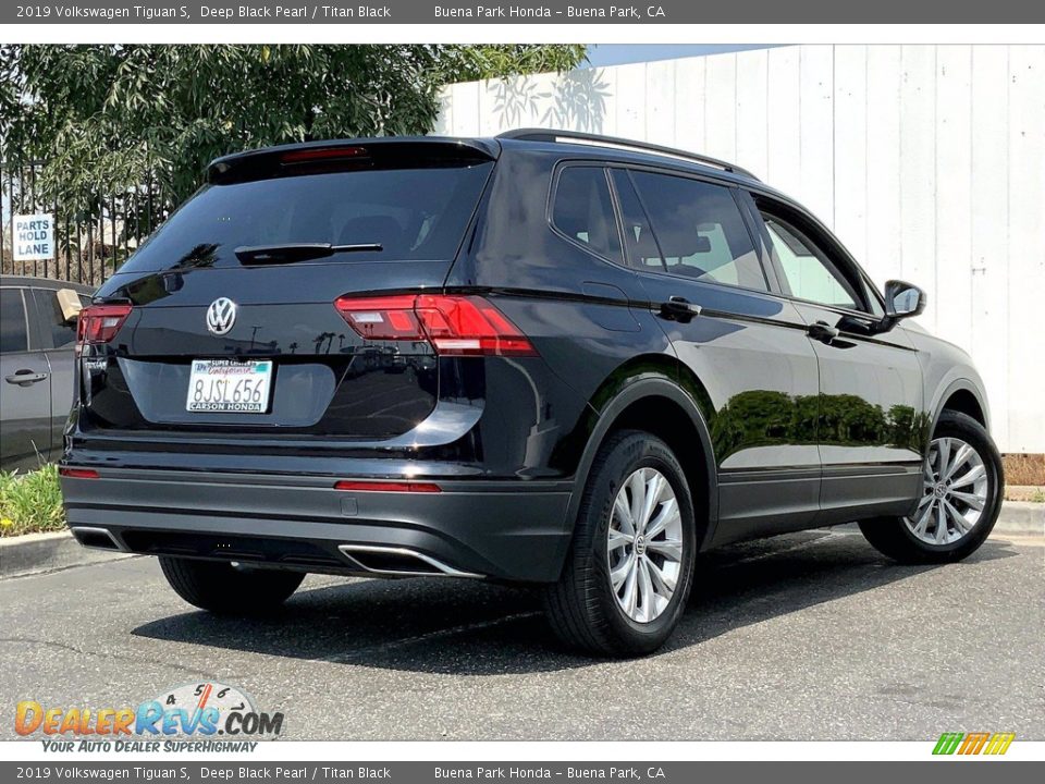 2019 Volkswagen Tiguan S Deep Black Pearl / Titan Black Photo #15