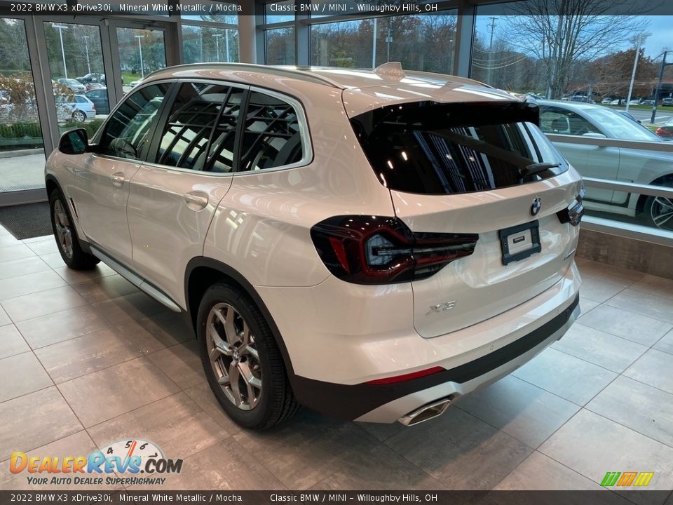 2022 BMW X3 xDrive30i Mineral White Metallic / Mocha Photo #2