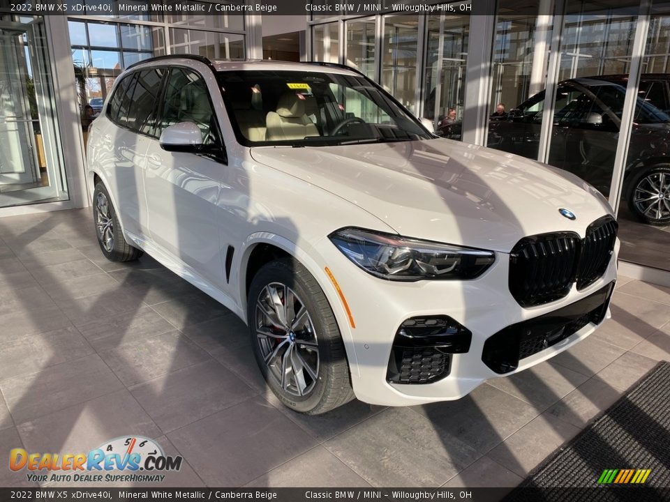 2022 BMW X5 xDrive40i Mineral White Metallic / Canberra Beige Photo #1