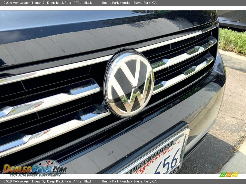 2019 Volkswagen Tiguan S Deep Black Pearl / Titan Black Photo #32