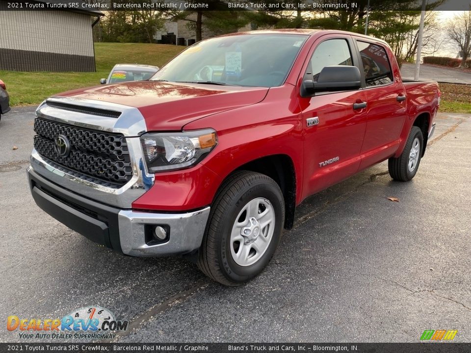 Front 3/4 View of 2021 Toyota Tundra SR5 CrewMax Photo #2