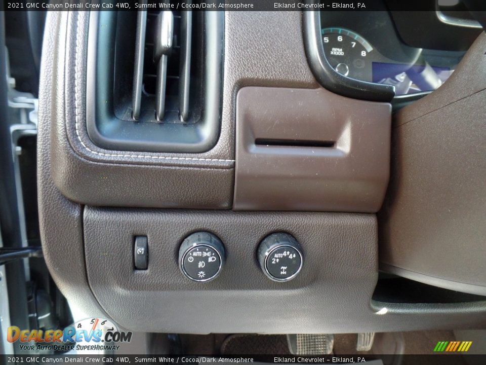 Controls of 2021 GMC Canyon Denali Crew Cab 4WD Photo #20