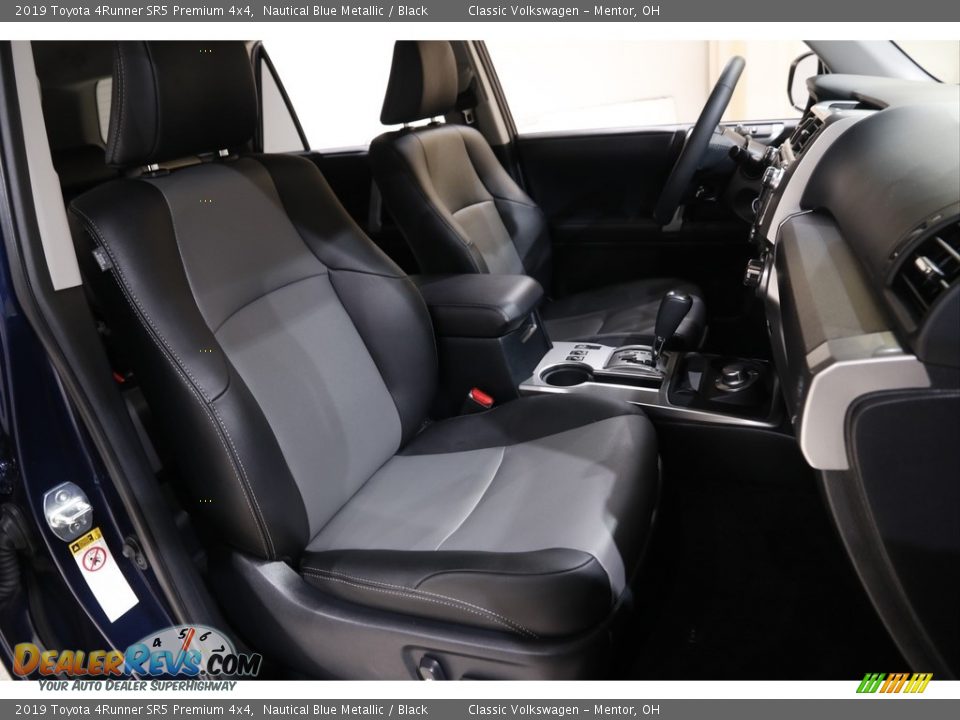 2019 Toyota 4Runner SR5 Premium 4x4 Nautical Blue Metallic / Black Photo #15