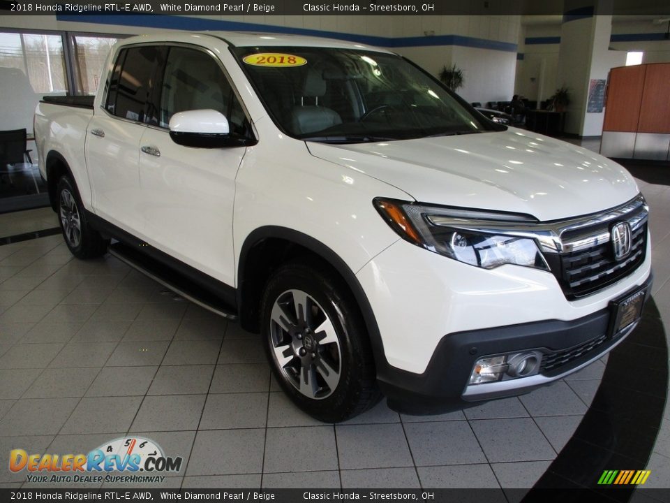 2018 Honda Ridgeline RTL-E AWD White Diamond Pearl / Beige Photo #3