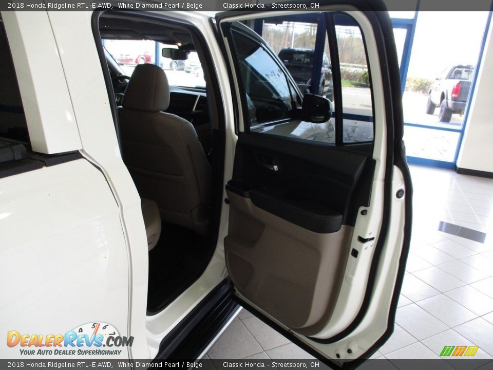 2018 Honda Ridgeline RTL-E AWD White Diamond Pearl / Beige Photo #23