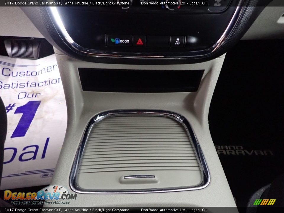 2017 Dodge Grand Caravan SXT White Knuckle / Black/Light Graystone Photo #25