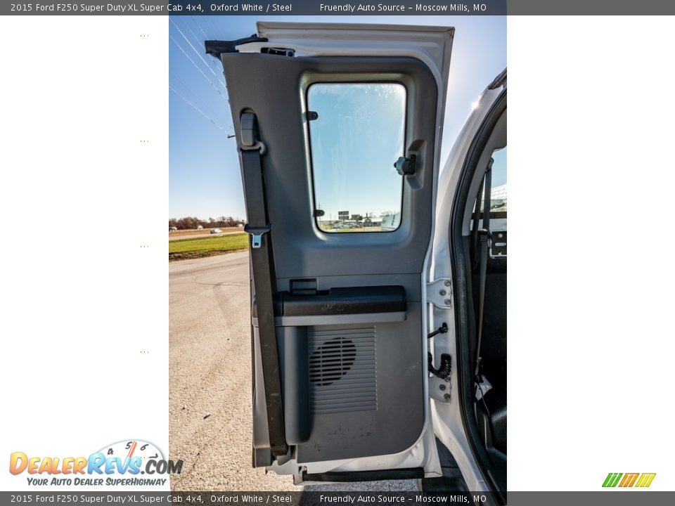 2015 Ford F250 Super Duty XL Super Cab 4x4 Oxford White / Steel Photo #30