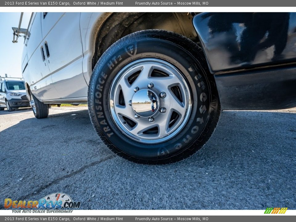 2013 Ford E Series Van E150 Cargo Oxford White / Medium Flint Photo #17