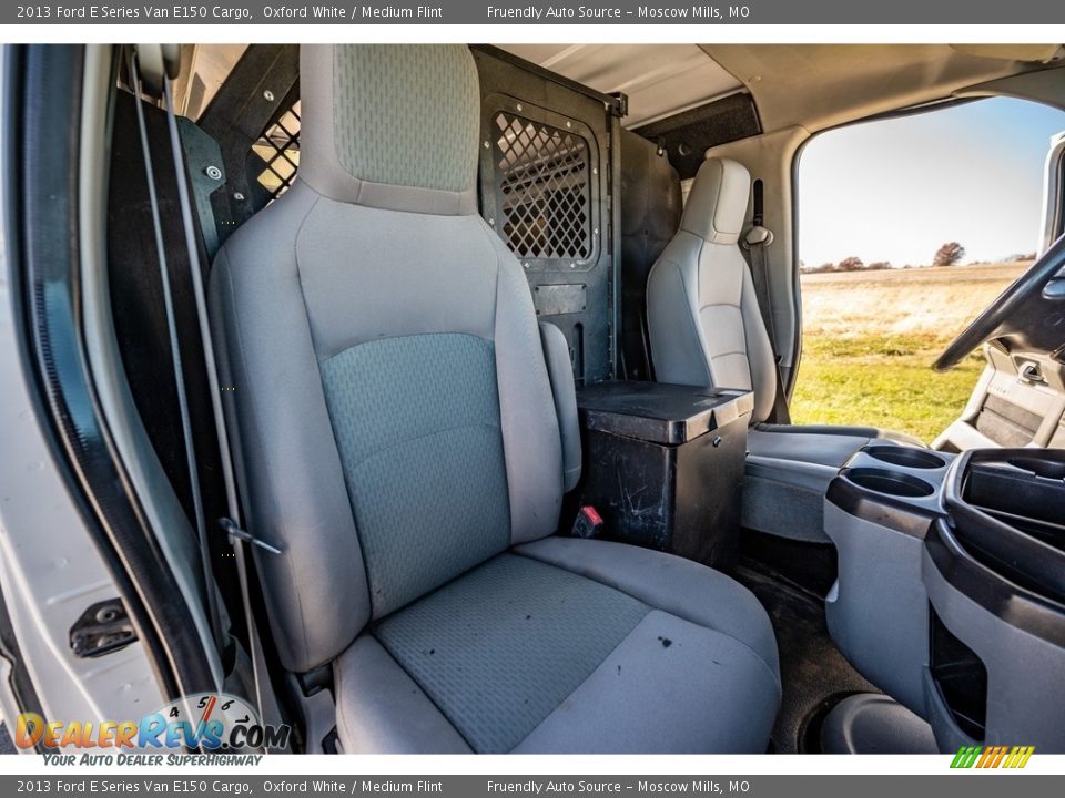 2013 Ford E Series Van E150 Cargo Oxford White / Medium Flint Photo #27