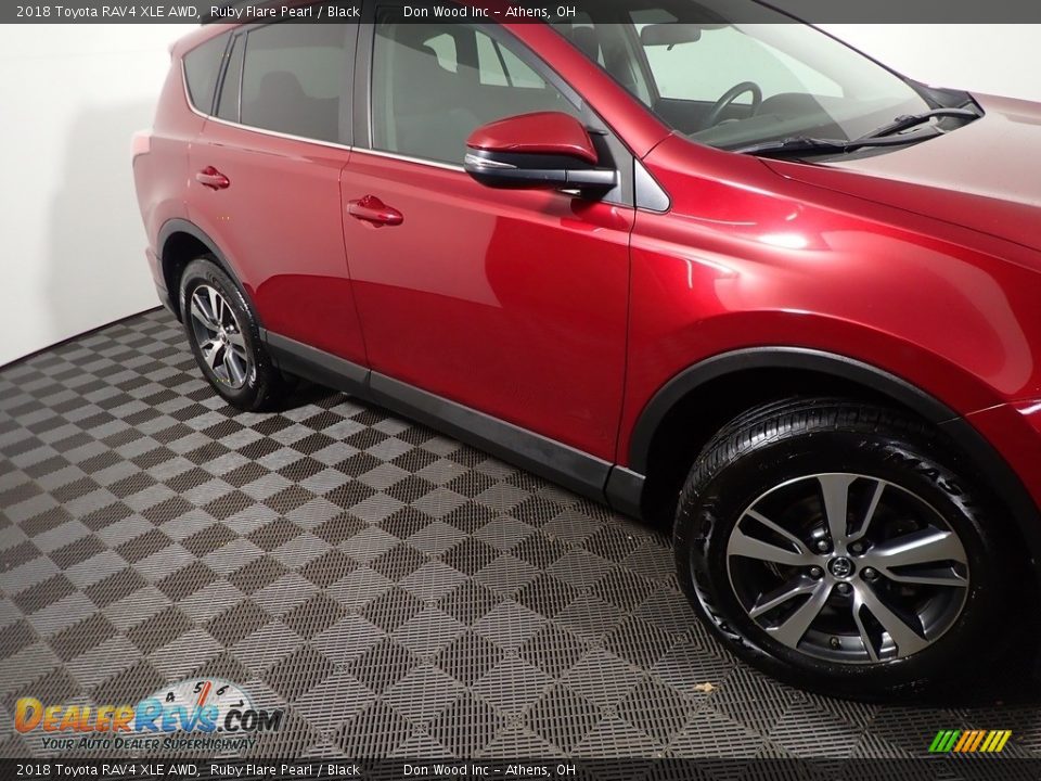 2018 Toyota RAV4 XLE AWD Ruby Flare Pearl / Black Photo #5