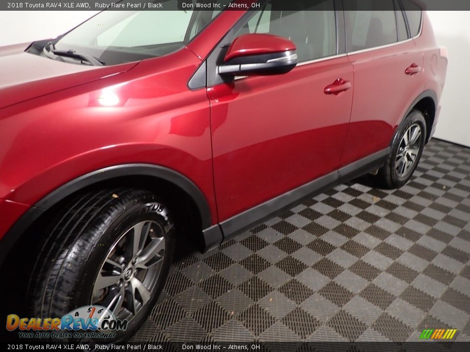 2018 Toyota RAV4 XLE AWD Ruby Flare Pearl / Black Photo #11