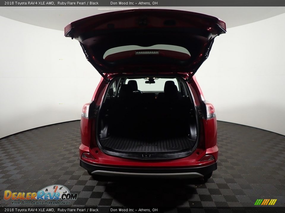 2018 Toyota RAV4 XLE AWD Ruby Flare Pearl / Black Photo #15