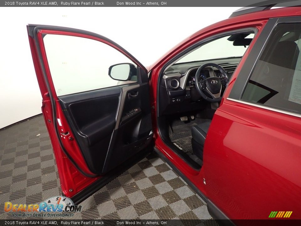 2018 Toyota RAV4 XLE AWD Ruby Flare Pearl / Black Photo #22