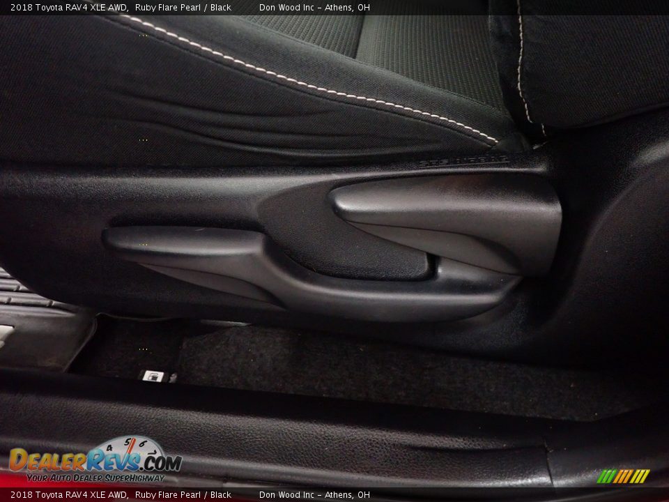 2018 Toyota RAV4 XLE AWD Ruby Flare Pearl / Black Photo #25
