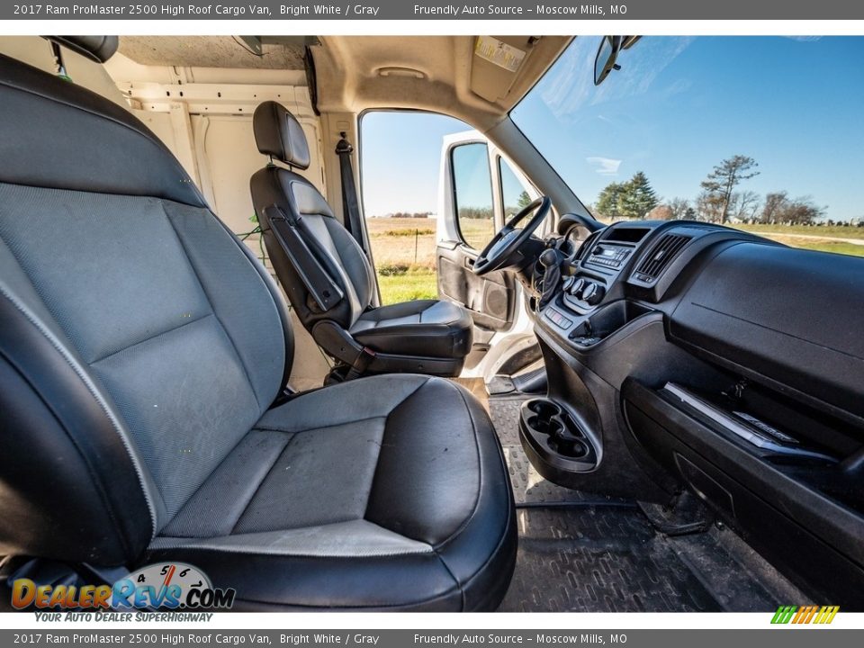 2017 Ram ProMaster 2500 High Roof Cargo Van Bright White / Gray Photo #16