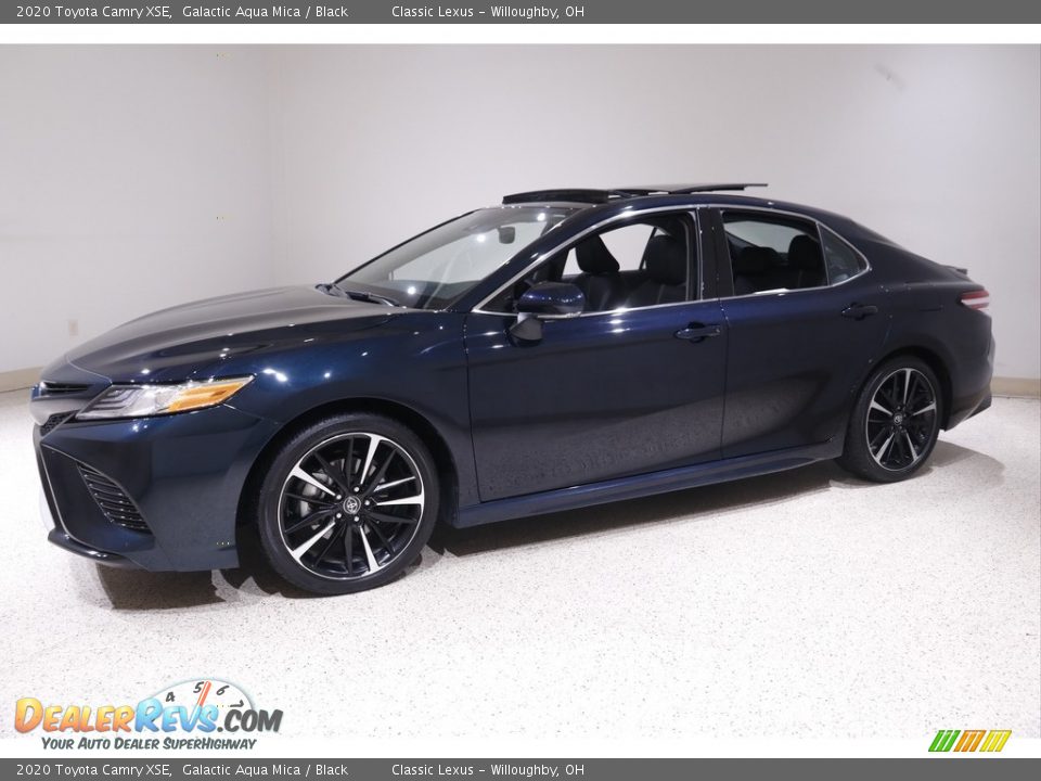 2020 Toyota Camry XSE Galactic Aqua Mica / Black Photo #3