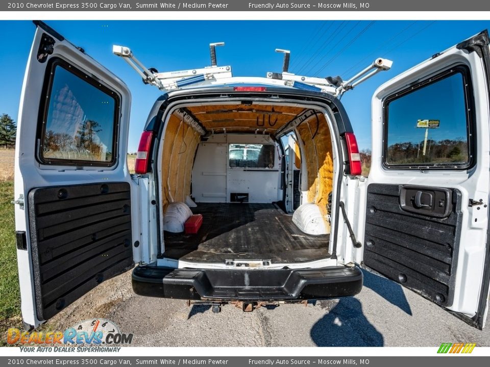 2010 Chevrolet Express 3500 Cargo Van Summit White / Medium Pewter Photo #16