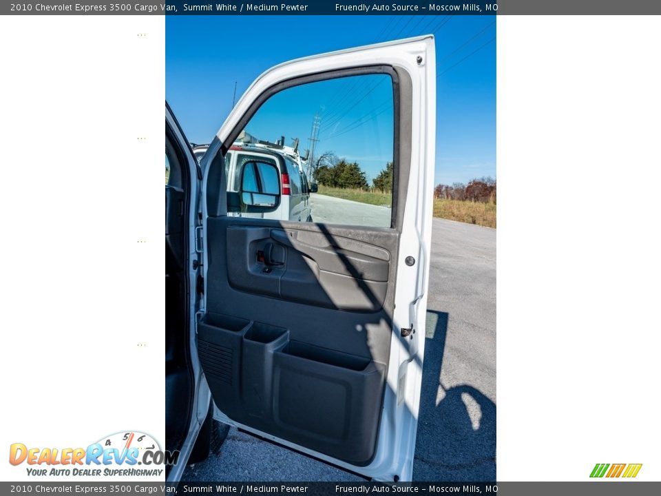 2010 Chevrolet Express 3500 Cargo Van Summit White / Medium Pewter Photo #30