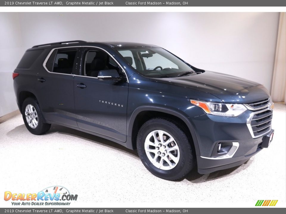 2019 Chevrolet Traverse LT AWD Graphite Metallic / Jet Black Photo #1