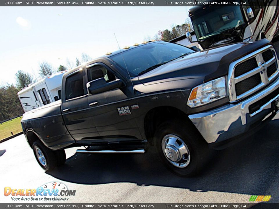 2014 Ram 3500 Tradesman Crew Cab 4x4 Granite Crystal Metallic / Black/Diesel Gray Photo #28