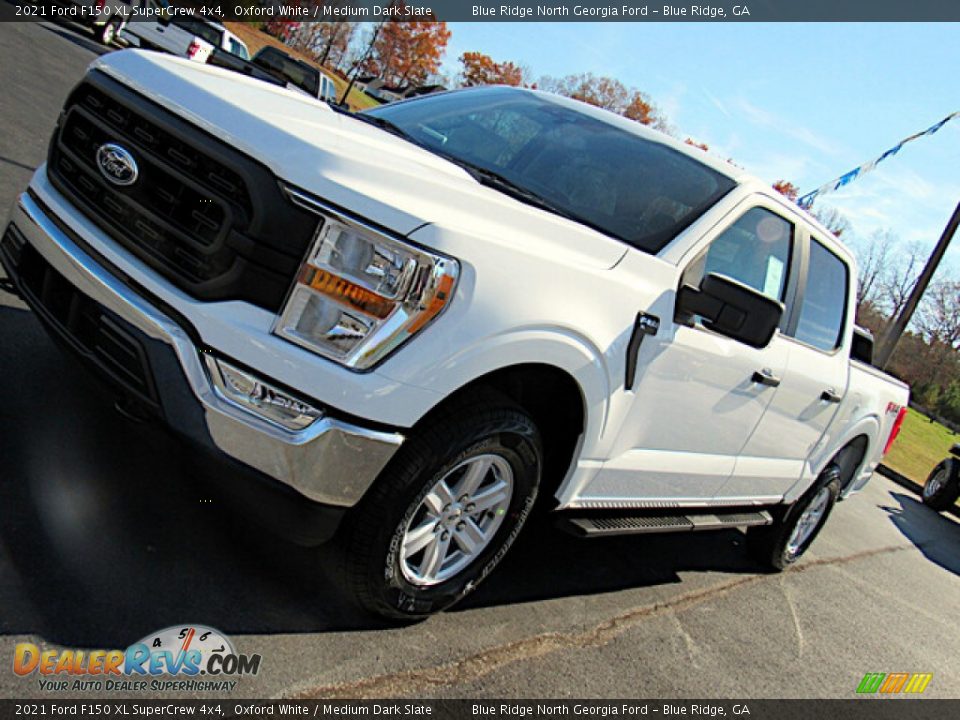 Front 3/4 View of 2021 Ford F150 XL SuperCrew 4x4 Photo #23
