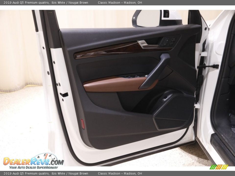 2019 Audi Q5 Premium quattro Ibis White / Nougat Brown Photo #4