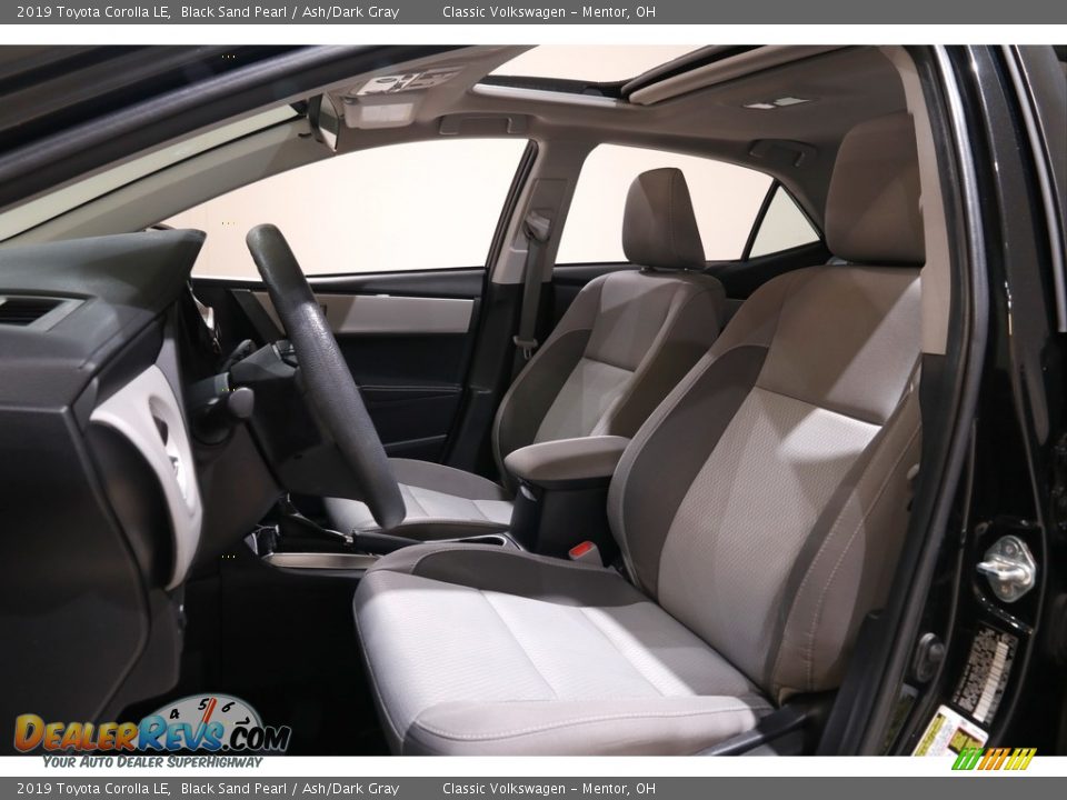 2019 Toyota Corolla LE Black Sand Pearl / Ash/Dark Gray Photo #5