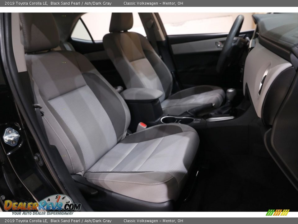 2019 Toyota Corolla LE Black Sand Pearl / Ash/Dark Gray Photo #11