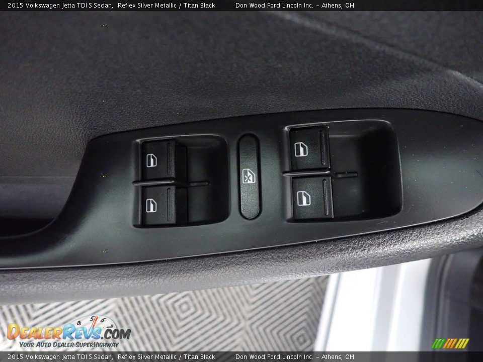 Door Panel of 2015 Volkswagen Jetta TDI S Sedan Photo #20