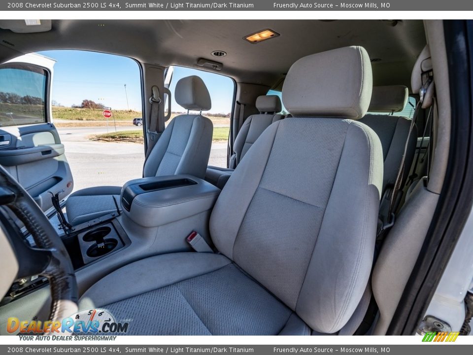 2008 Chevrolet Suburban 2500 LS 4x4 Summit White / Light Titanium/Dark Titanium Photo #17