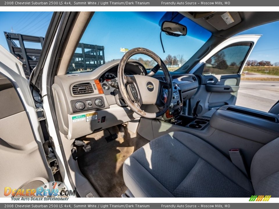 2008 Chevrolet Suburban 2500 LS 4x4 Summit White / Light Titanium/Dark Titanium Photo #19