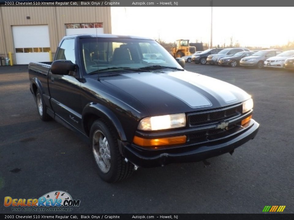 2003 Chevrolet S10 Xtreme Regular Cab Black Onyx / Graphite Photo #3