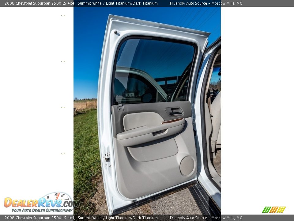 2008 Chevrolet Suburban 2500 LS 4x4 Summit White / Light Titanium/Dark Titanium Photo #21
