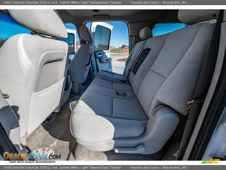 2008 Chevrolet Suburban 2500 LS 4x4 Summit White / Light Titanium/Dark Titanium Photo #22