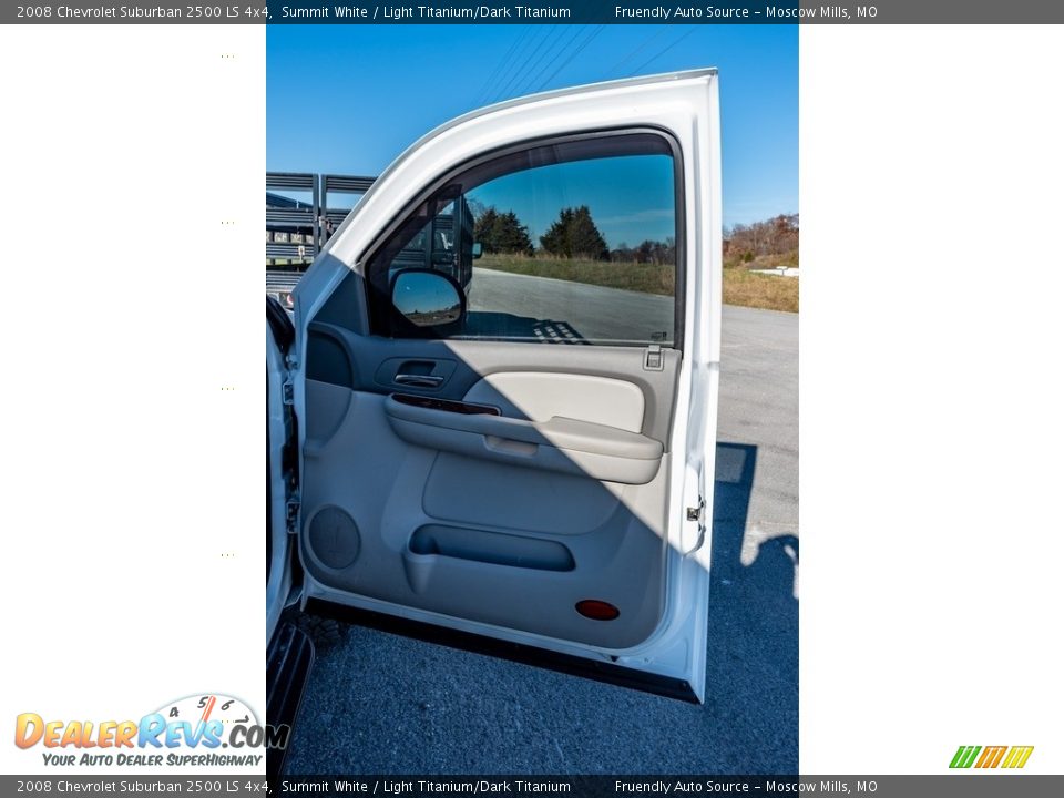 2008 Chevrolet Suburban 2500 LS 4x4 Summit White / Light Titanium/Dark Titanium Photo #26