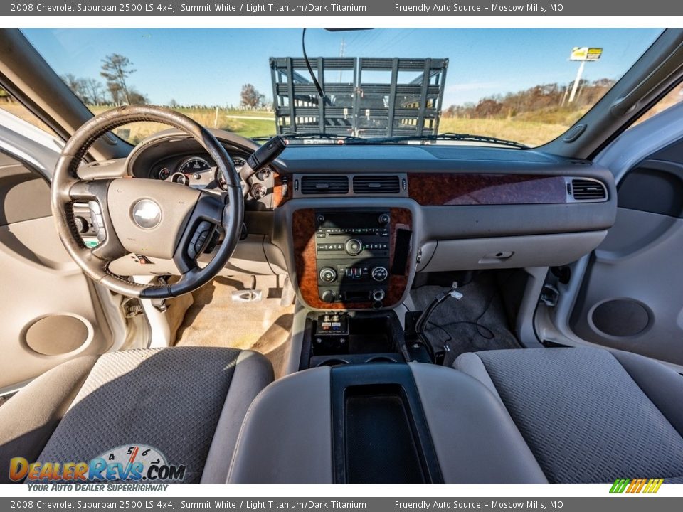 2008 Chevrolet Suburban 2500 LS 4x4 Summit White / Light Titanium/Dark Titanium Photo #30