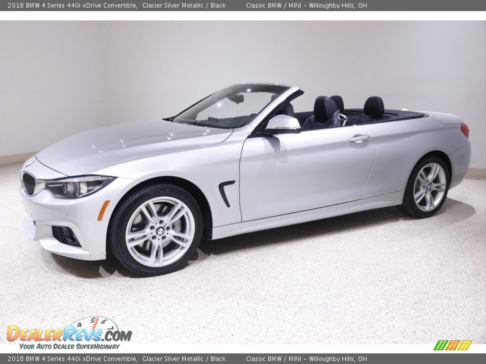 Front 3/4 View of 2018 BMW 4 Series 440i xDrive Convertible Photo #4