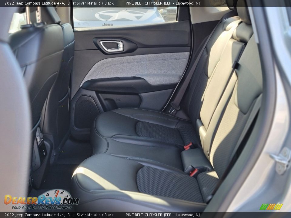 2022 Jeep Compass Latitude 4x4 Billet Silver Metallic / Black Photo #6