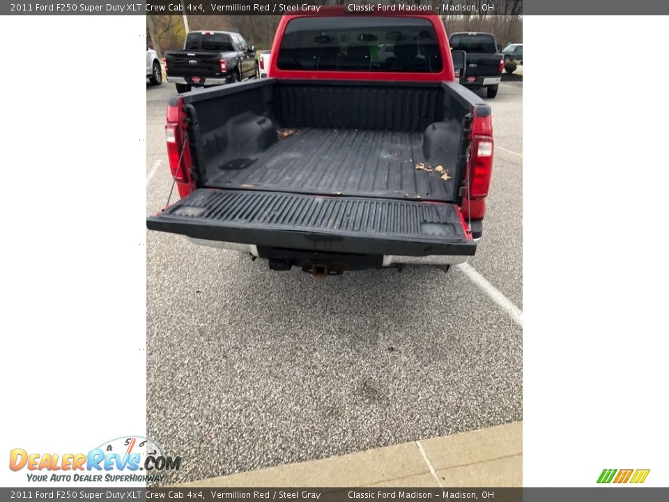 2011 Ford F250 Super Duty XLT Crew Cab 4x4 Vermillion Red / Steel Gray Photo #10