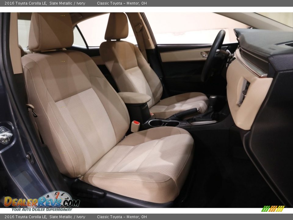 2016 Toyota Corolla LE Slate Metallic / Ivory Photo #12