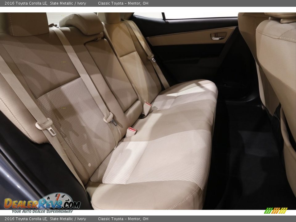 2016 Toyota Corolla LE Slate Metallic / Ivory Photo #13