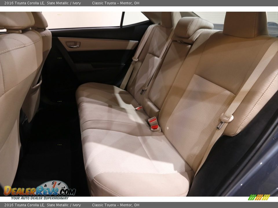 2016 Toyota Corolla LE Slate Metallic / Ivory Photo #14