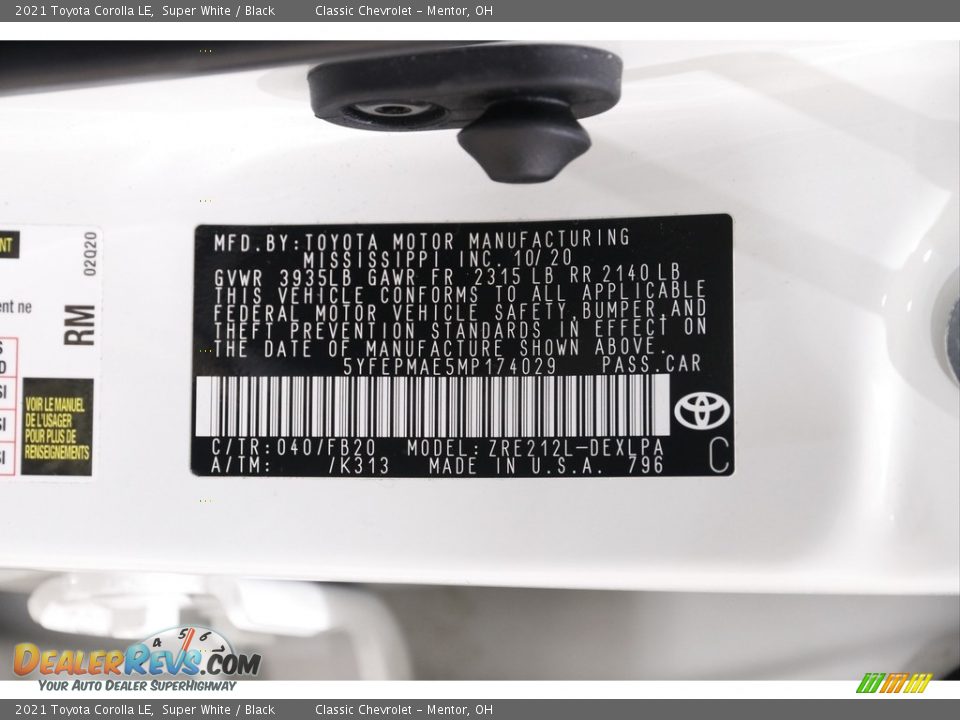 2021 Toyota Corolla LE Super White / Black Photo #18