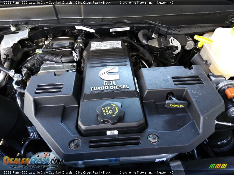 2022 Ram 4500 Laramie Crew Cab 4x4 Chassis 6.7 Liter OHV 24-Valve Cummins Turbo-Diesel inline 6 Cylinder Engine Photo #9