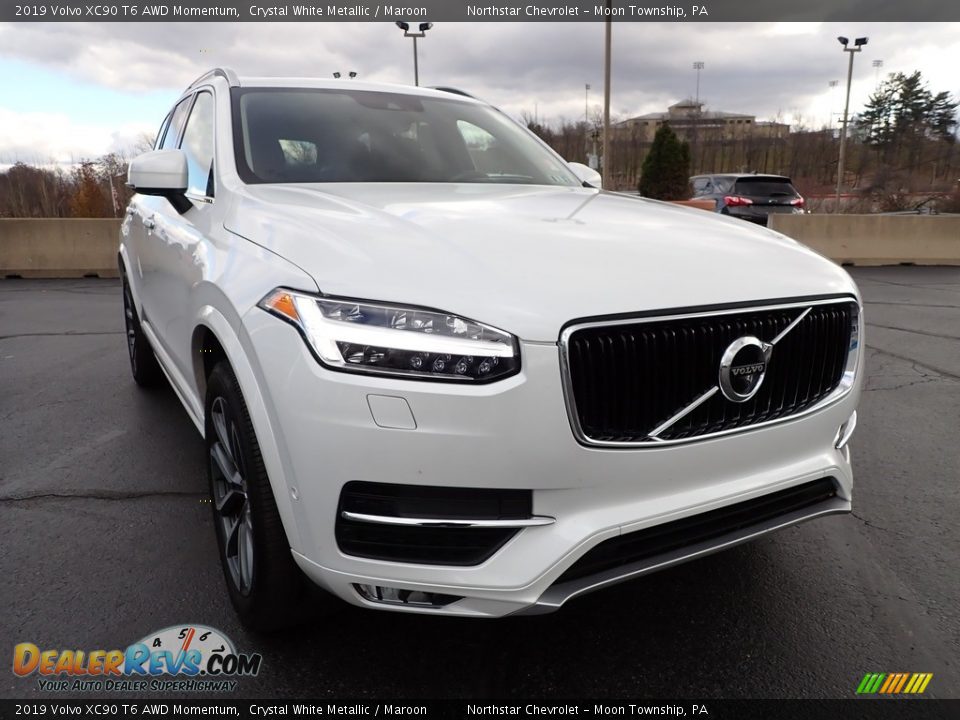 2019 Volvo XC90 T6 AWD Momentum Crystal White Metallic / Maroon Photo #11