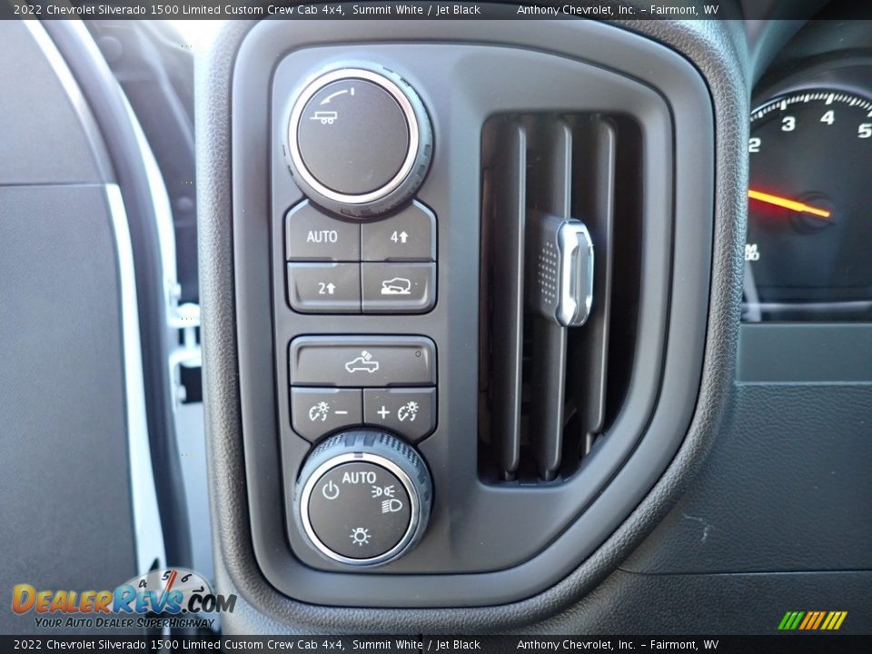 2022 Chevrolet Silverado 1500 Limited Custom Crew Cab 4x4 Summit White / Jet Black Photo #16
