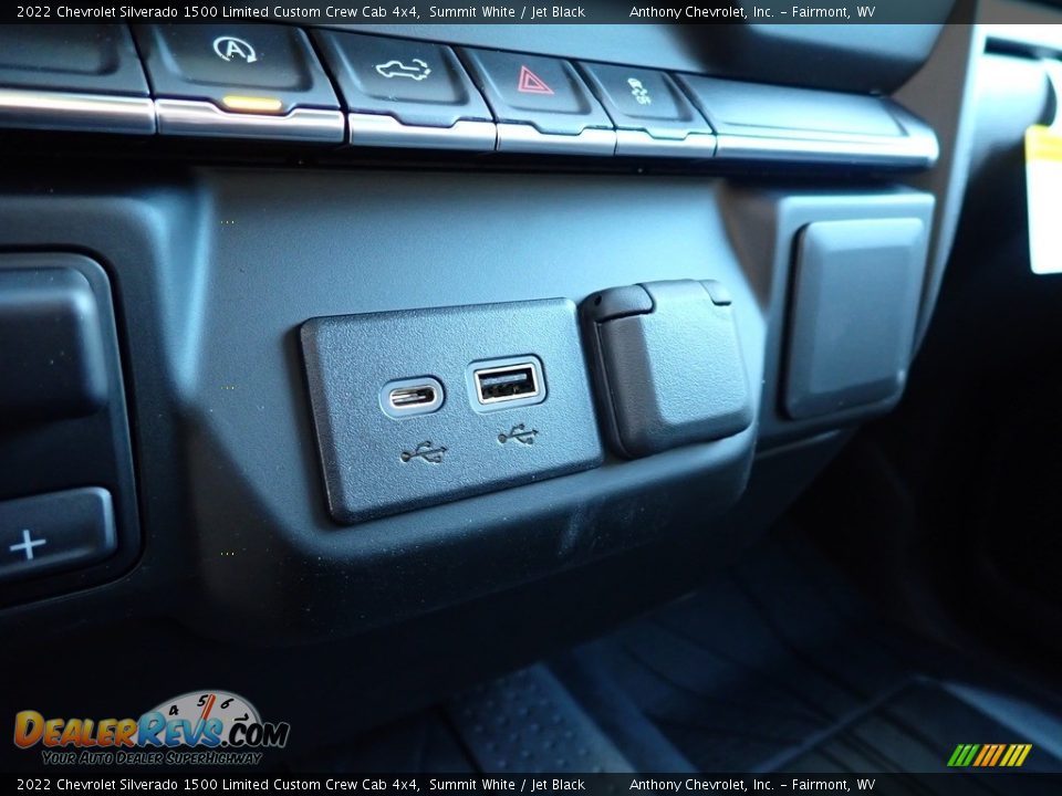 2022 Chevrolet Silverado 1500 Limited Custom Crew Cab 4x4 Summit White / Jet Black Photo #17